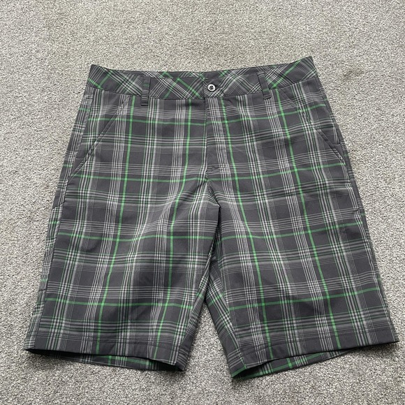 FILA Golf Chino Shorts Mens 34 Gray Green Plaid Performance Stretch Polyester - Picture 1 of 8